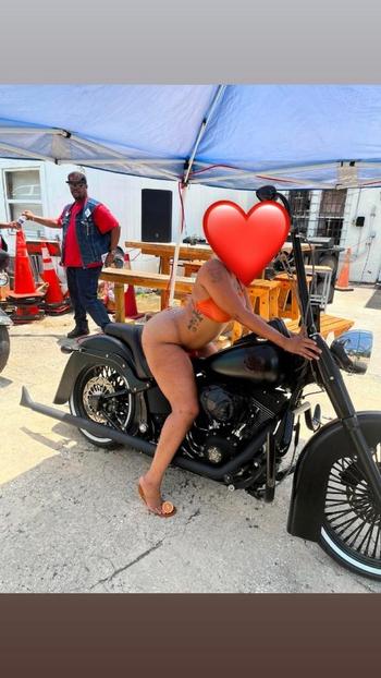 Aaliyah , 28  female escort, Jacksonville
