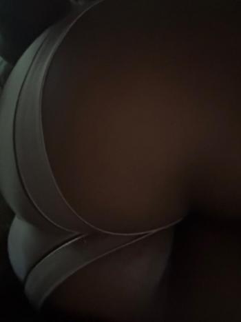 Ari, 24  female escort, Jacksonville