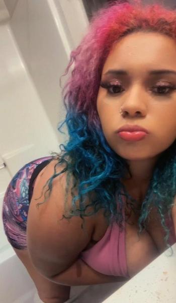 Lina, 25  female escort, Jacksonville